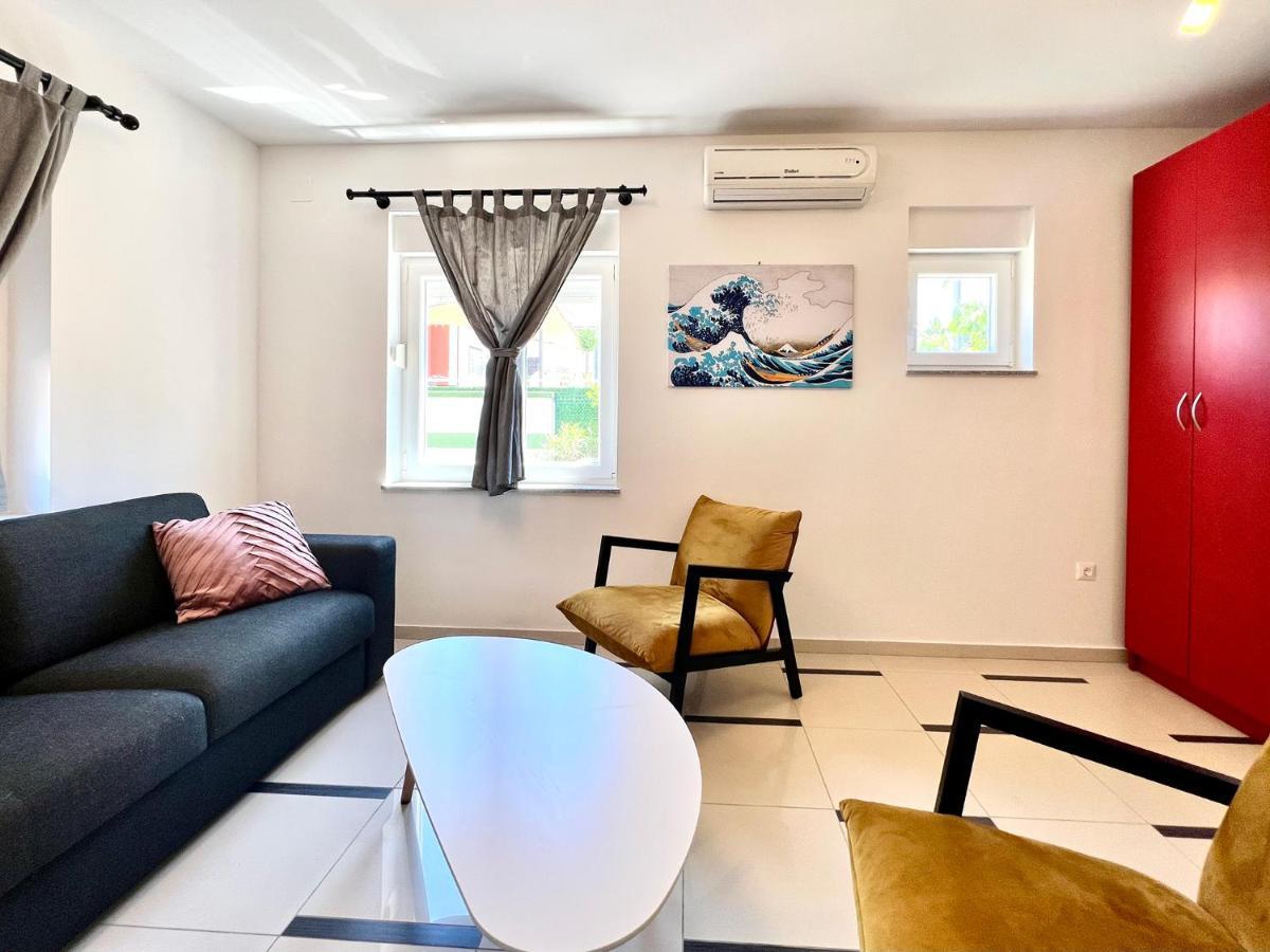 B88 Apartments - Vila Palma Sveti Filip i Jakov Bagian luar foto