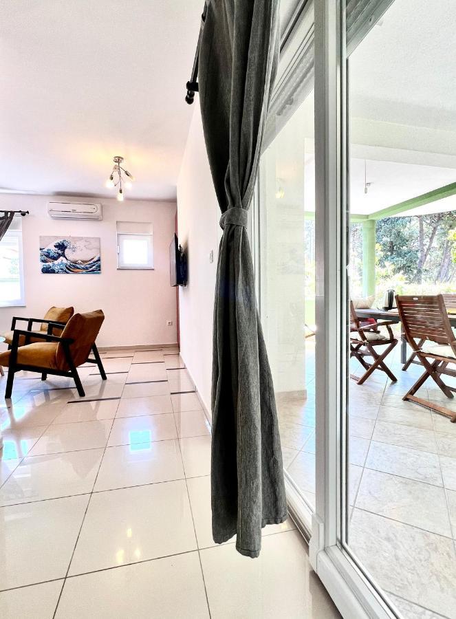 B88 Apartments - Vila Palma Sveti Filip i Jakov Bagian luar foto