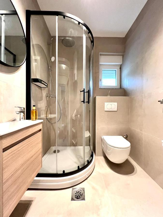B88 Apartments - Vila Palma Sveti Filip i Jakov Bagian luar foto