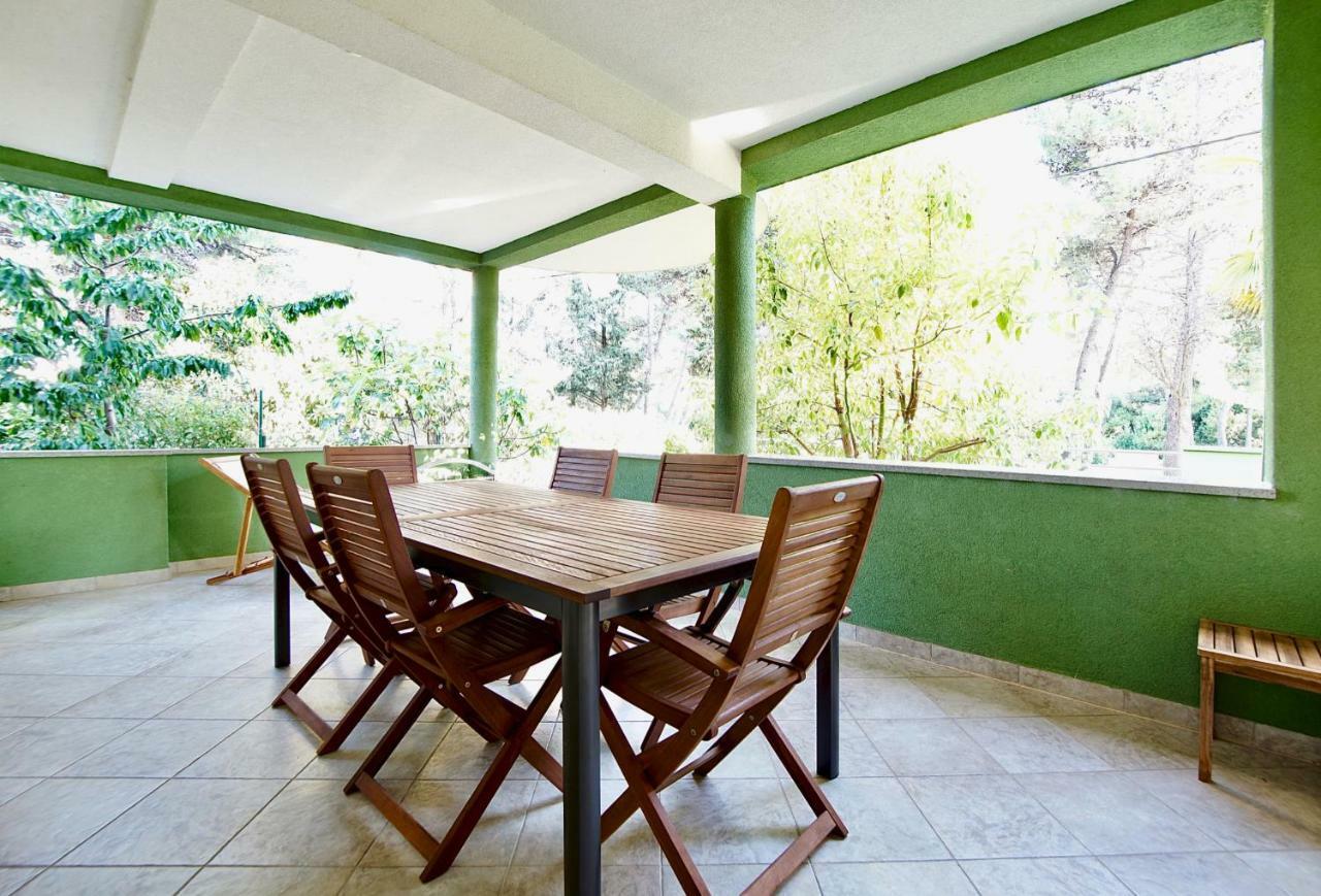 B88 Apartments - Vila Palma Sveti Filip i Jakov Bagian luar foto
